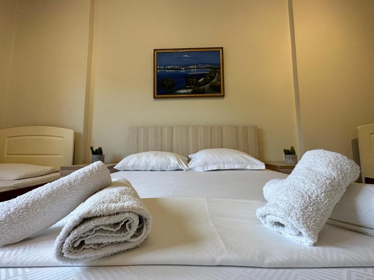 Rias Seaside Apartments Влёра Экстерьер фото