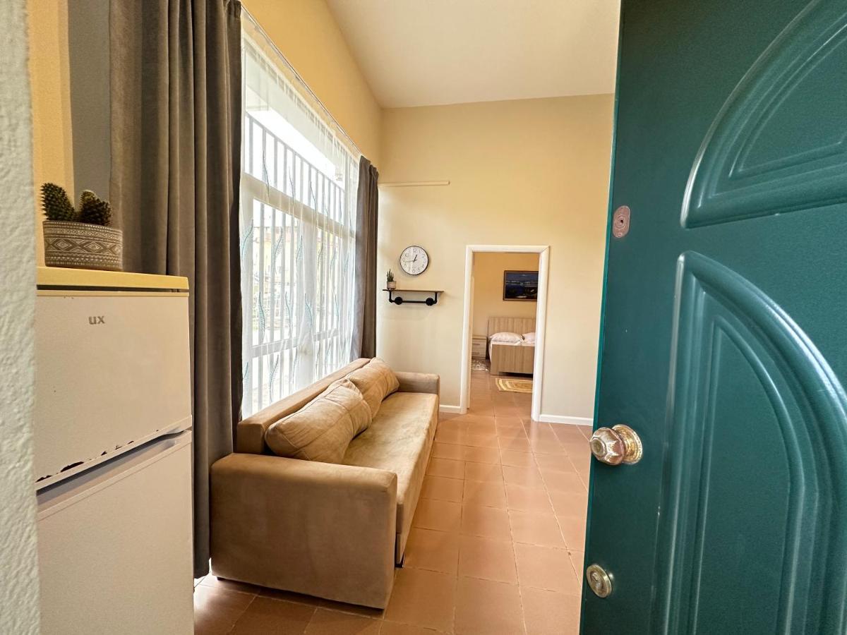 Rias Seaside Apartments Влёра Экстерьер фото