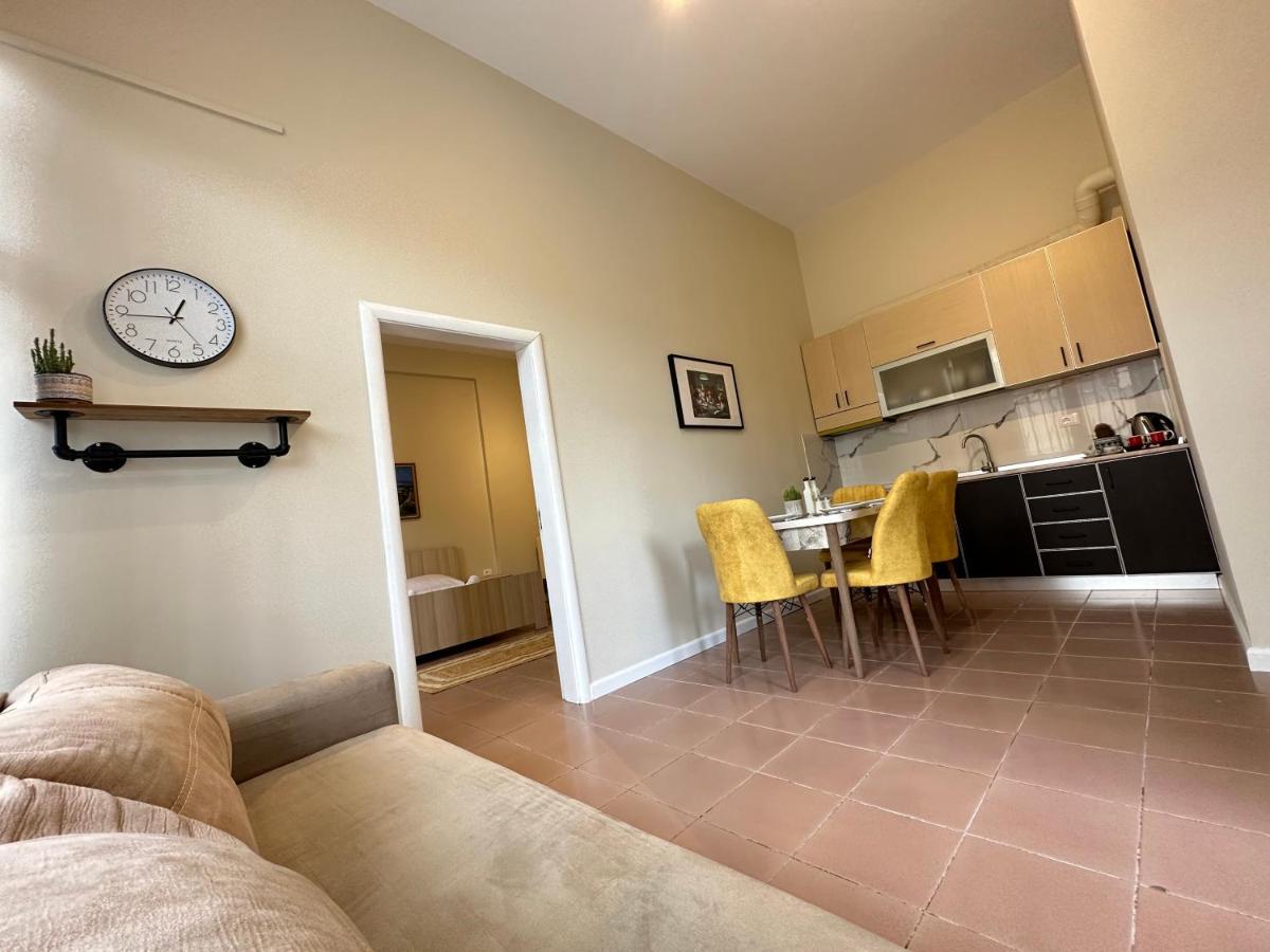 Rias Seaside Apartments Влёра Экстерьер фото