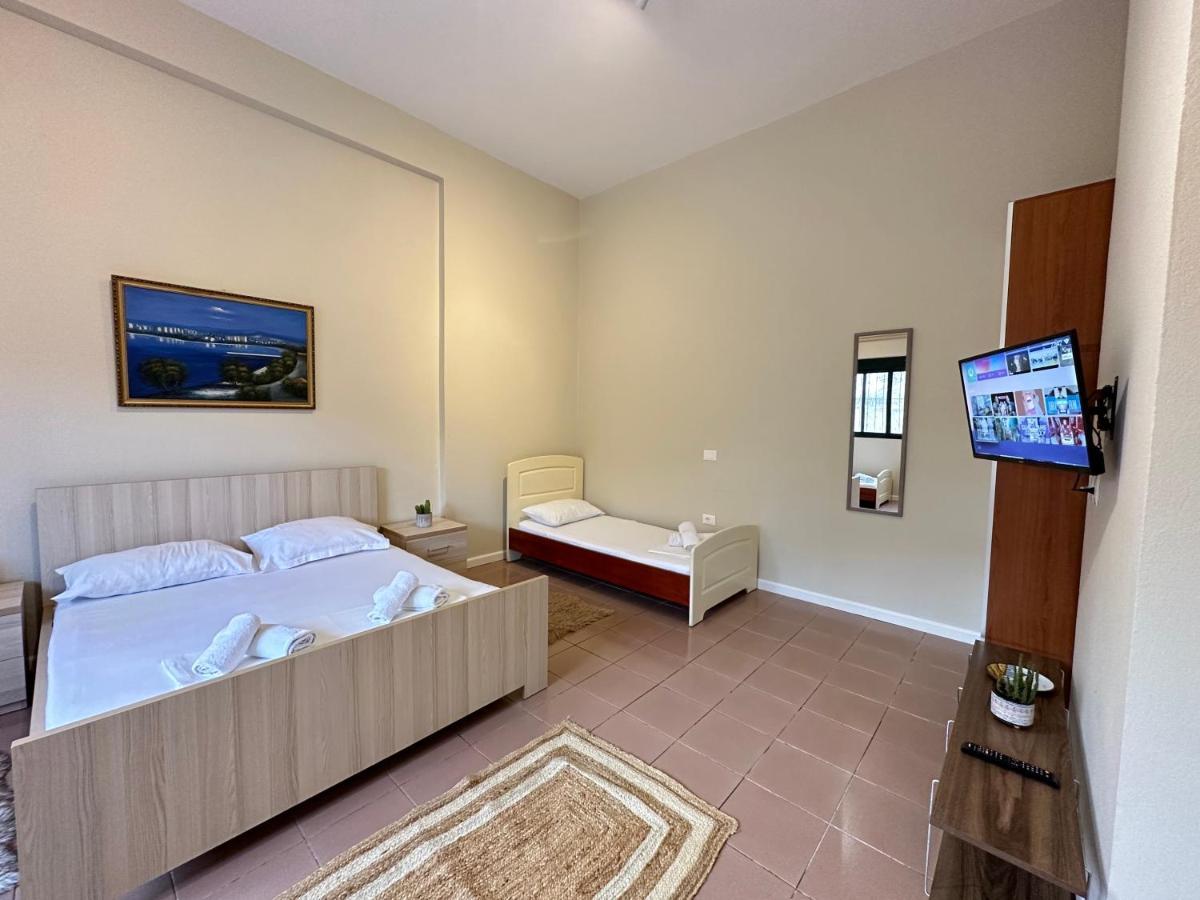 Rias Seaside Apartments Влёра Экстерьер фото