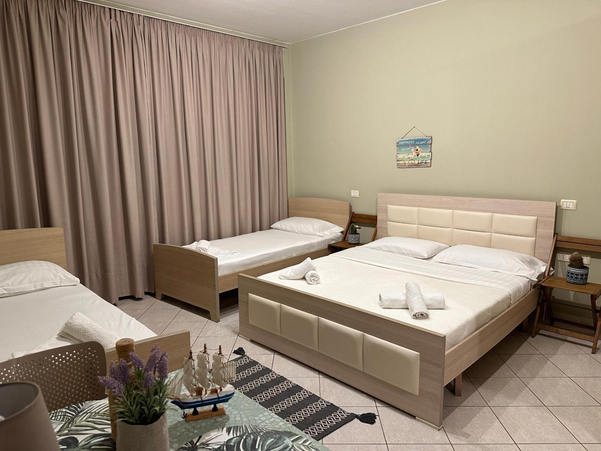 Rias Seaside Apartments Влёра Экстерьер фото