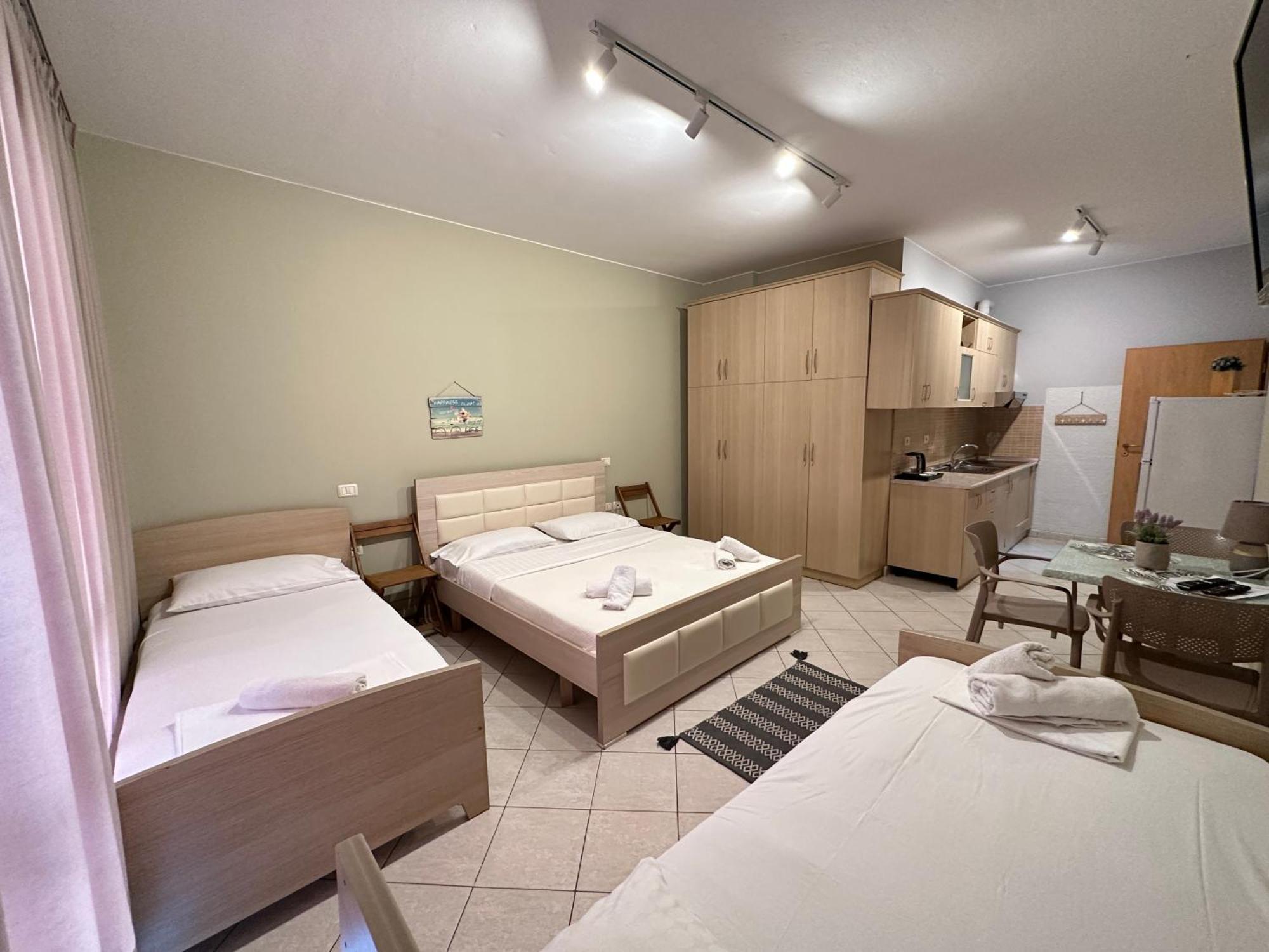 Rias Seaside Apartments Влёра Экстерьер фото