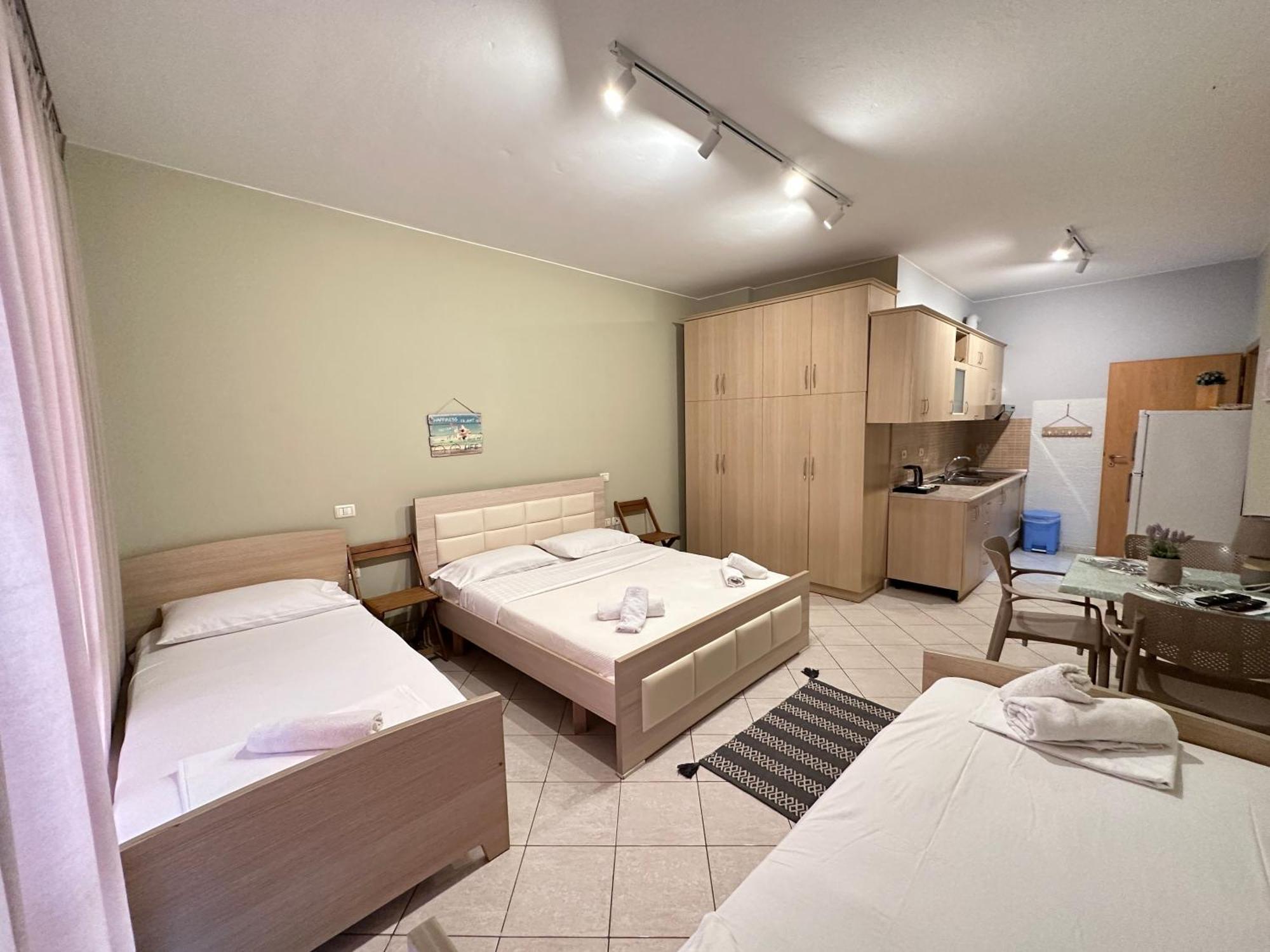 Rias Seaside Apartments Влёра Экстерьер фото